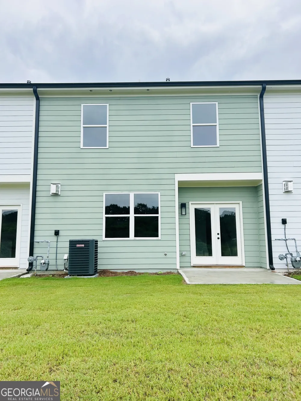 33 Crest DR Hartwell, GA 30643