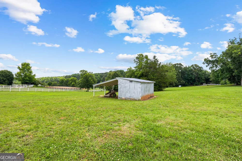 140 Massengale RD Brooks, GA 30205