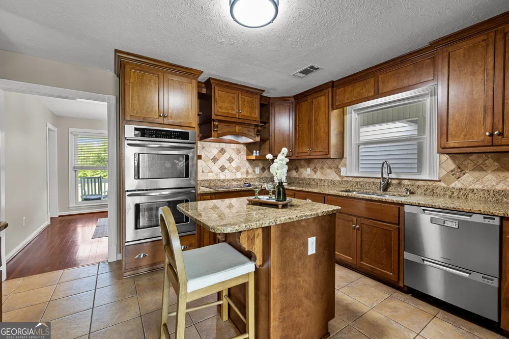 140 Massengale RD Brooks, GA 30205