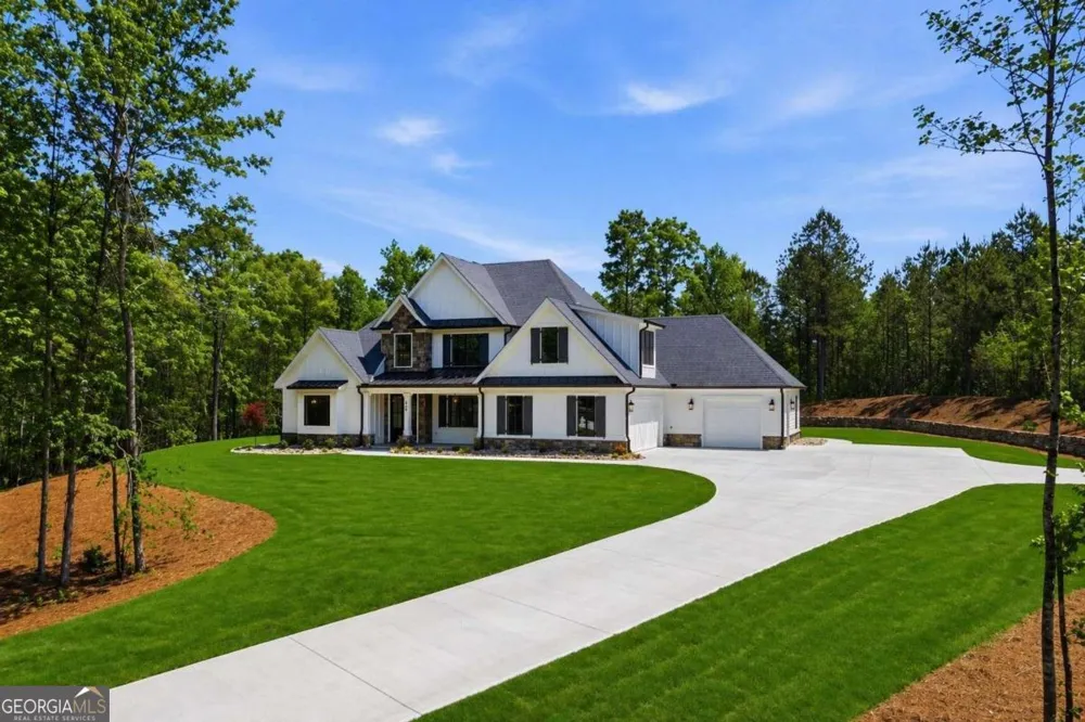 466 Mt Olive Church LN White, GA 30184