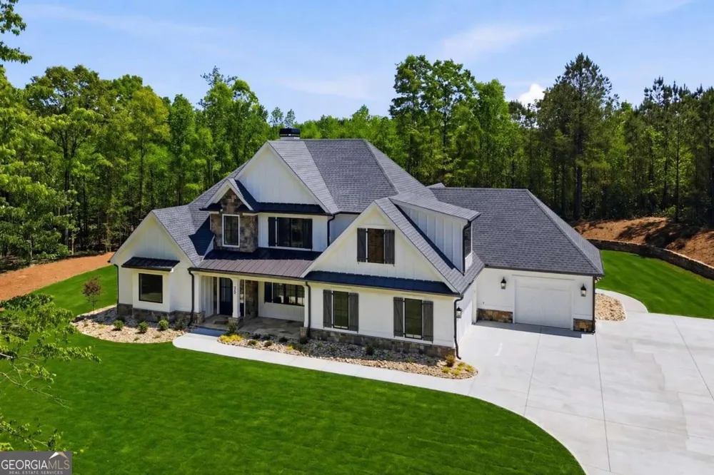 466 Mt Olive Church LN White, GA 30184