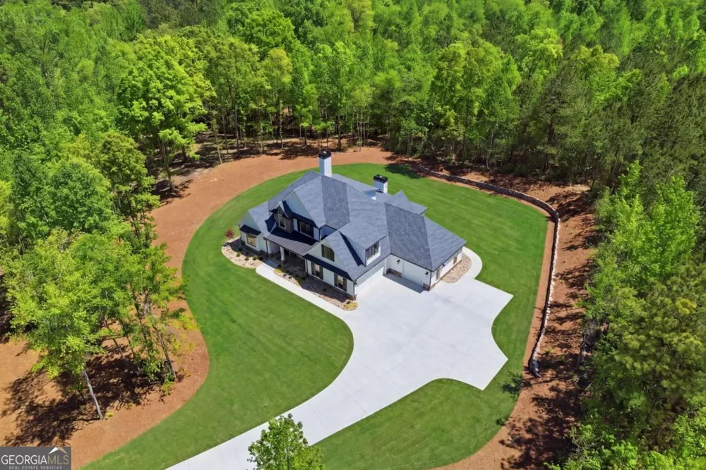 466 Mt Olive Church LN White, GA 30184