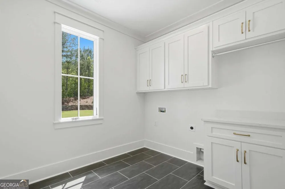 466 Mt Olive Church LN White, GA 30184