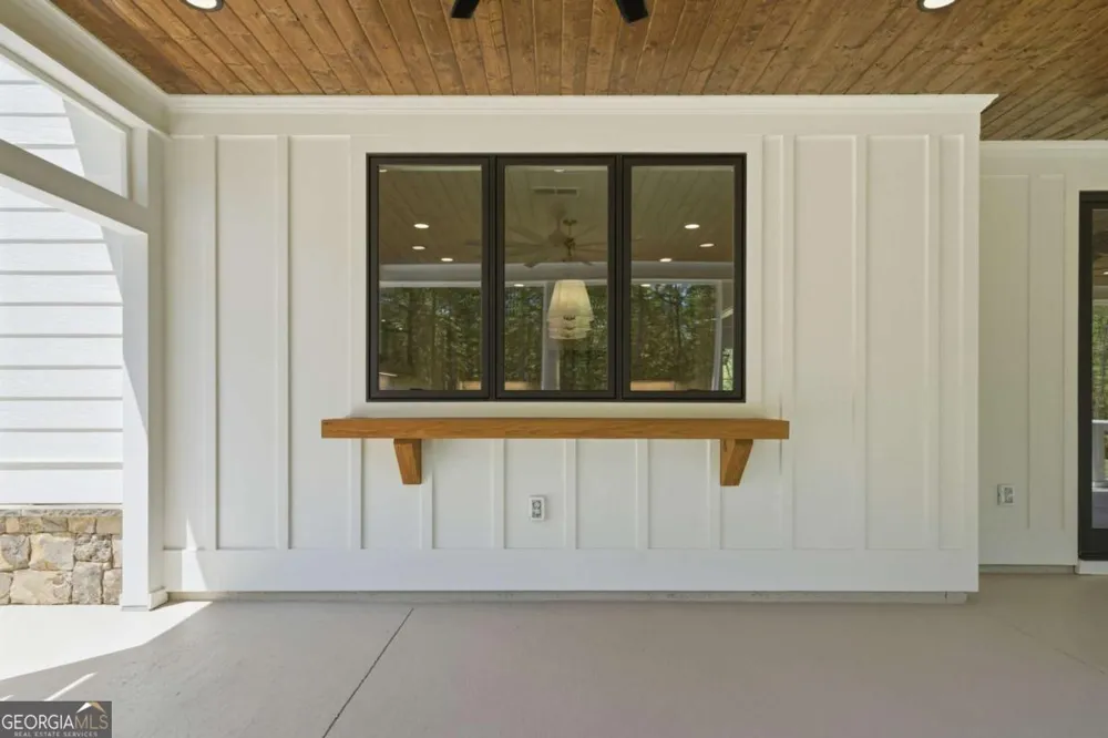 466 Mt Olive Church LN White, GA 30184