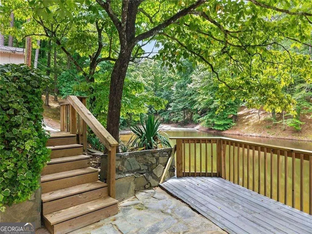105 Whitestone Road North Talking Rock, GA 30175