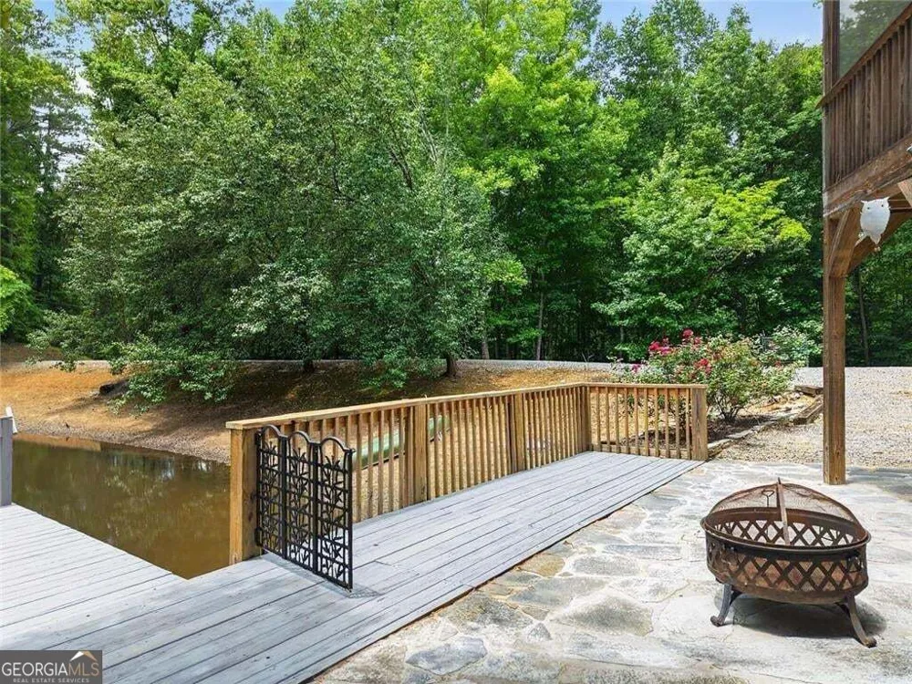 105 Whitestone Road North Talking Rock, GA 30175