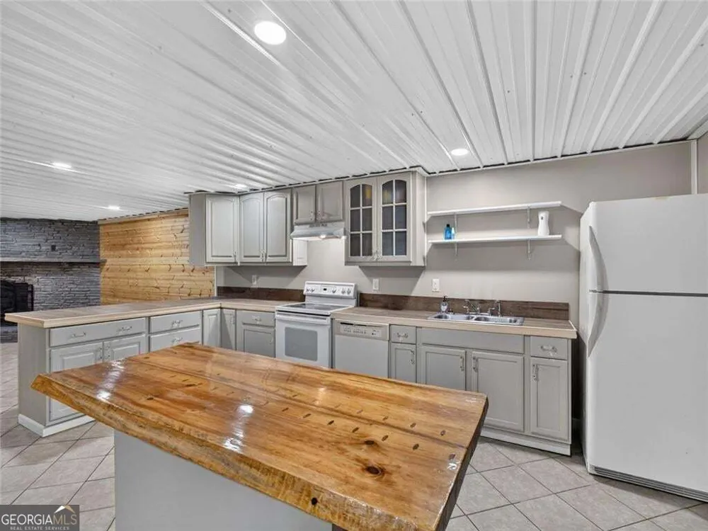 105 Whitestone Road North Talking Rock, GA 30175