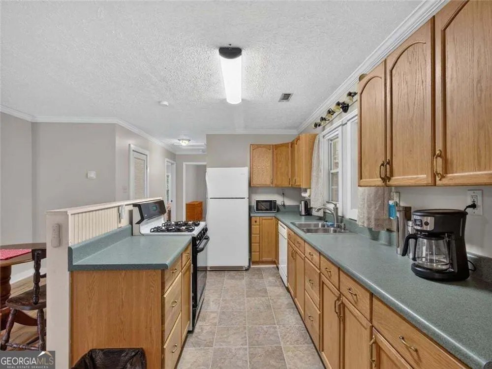 105 Whitestone Road North Talking Rock, GA 30175