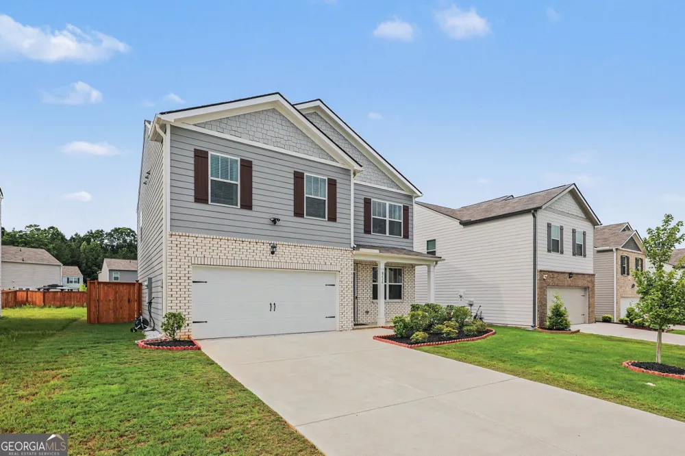 8236 Castleton DR Fairburn, GA 30213