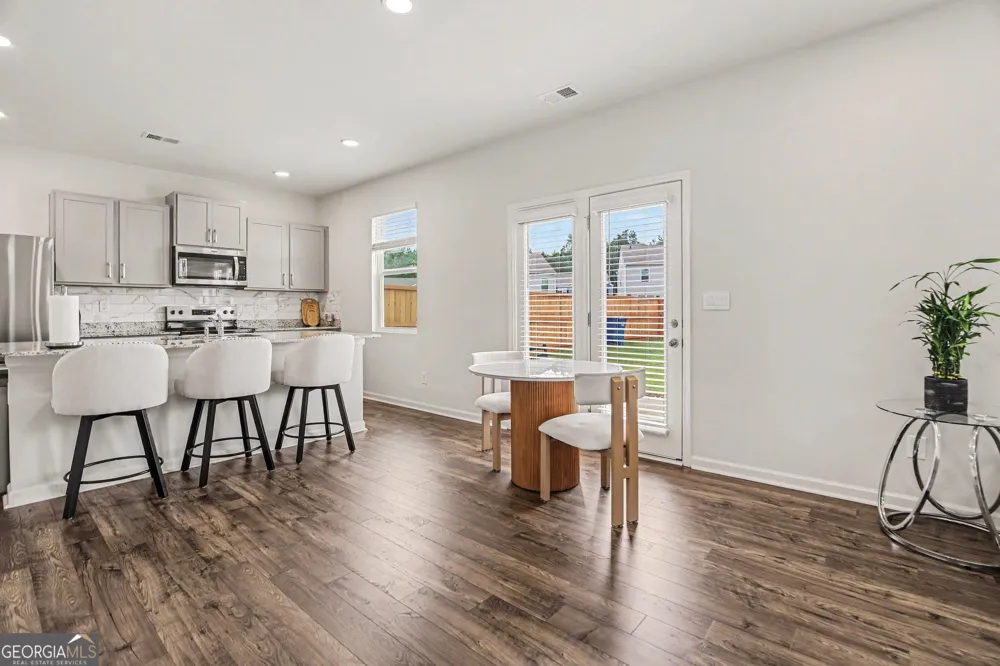 8236 Castleton DR Fairburn, GA 30213