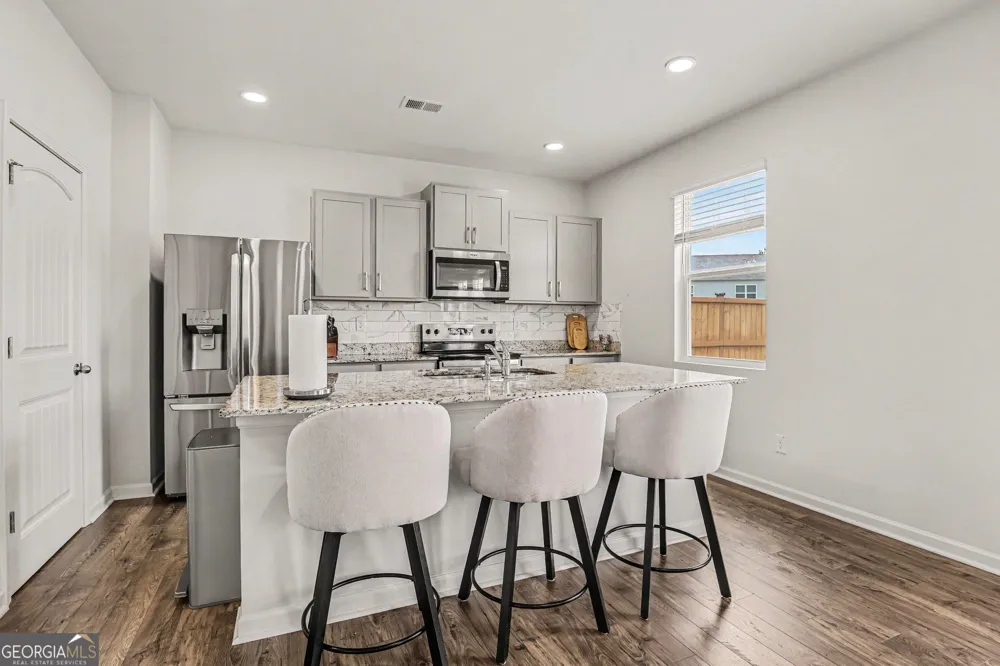 8236 Castleton DR Fairburn, GA 30213