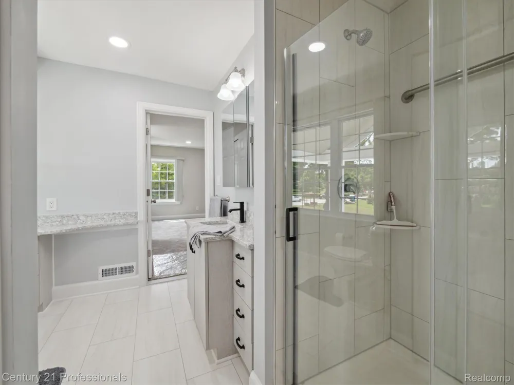 21120 Halsted Road Northville City, MI 48167