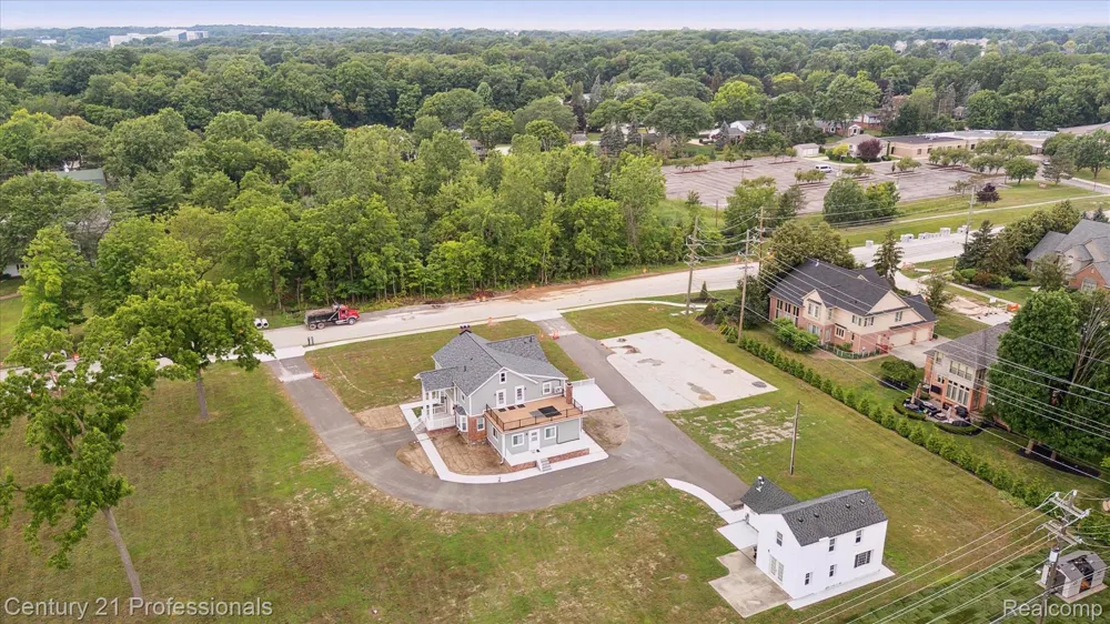 21120 Halsted Road Northville City, MI 48167