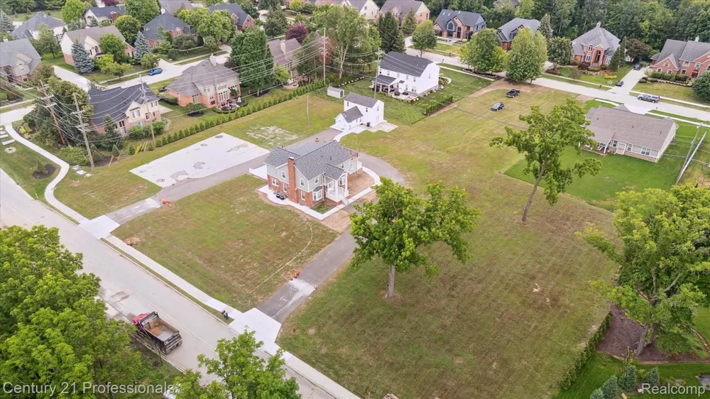 21120 Halsted Road Northville City, MI 48167