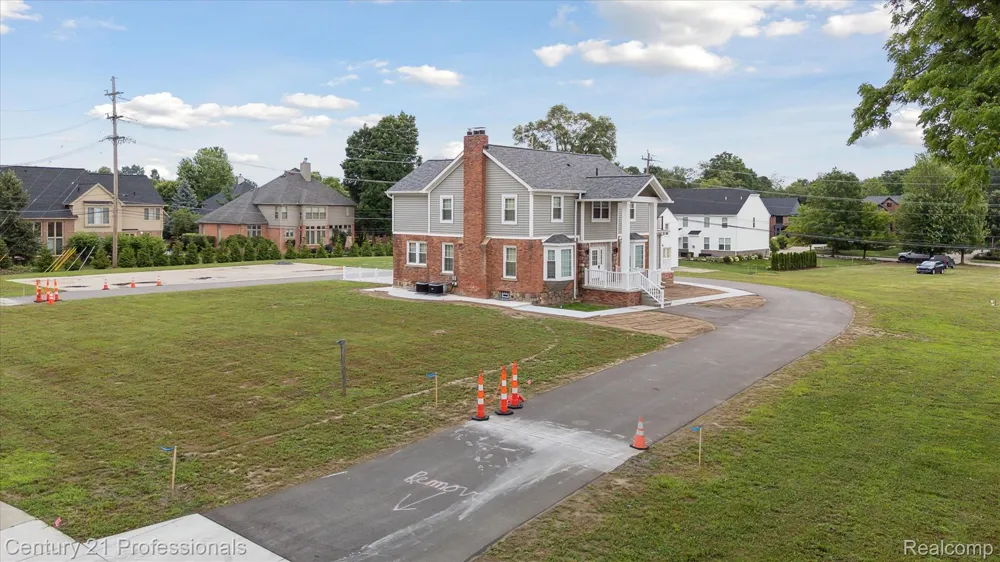 21120 Halsted Road Northville City, MI 48167