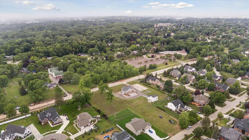 21120 Halsted Road Northville City, MI 48167