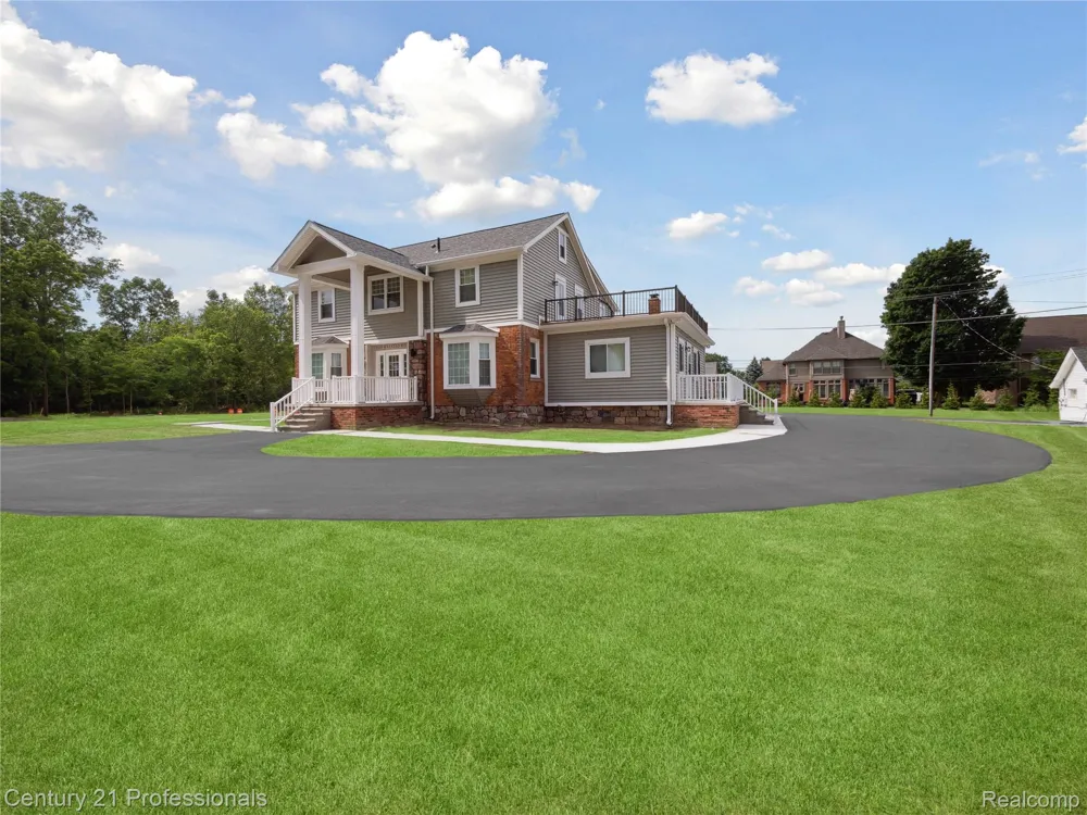 21120 Halsted Road Northville City, MI 48167