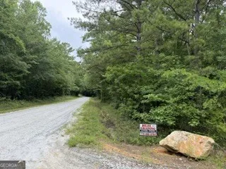 2180 Dunn RD Molena, GA 30258
