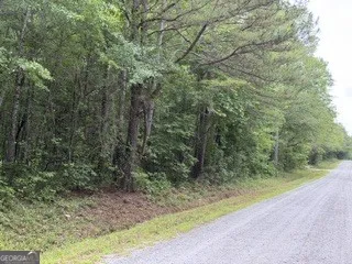 2180 Dunn RD Molena, GA 30258