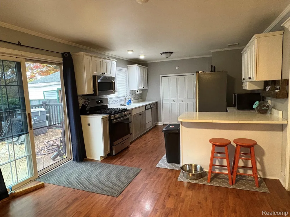 328 W Mt Morris Street Mt Morris City, MI 48458