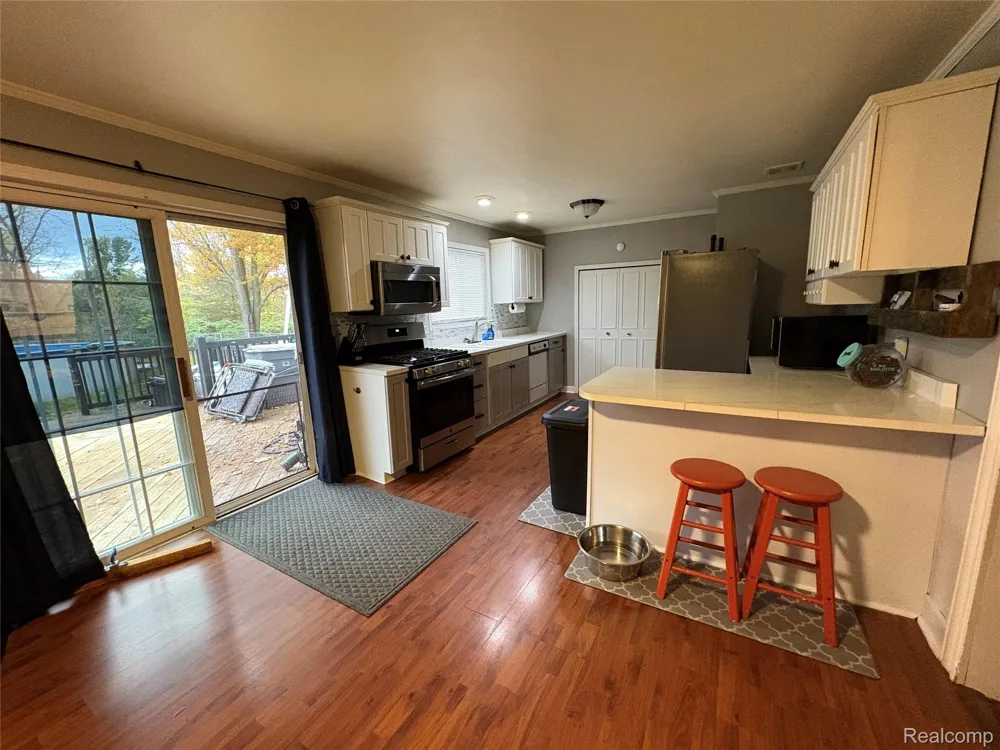 328 W Mt Morris Street Mt Morris City, MI 48458