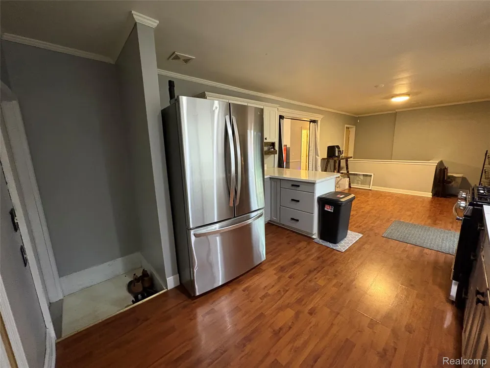 328 W Mt Morris Street Mt Morris City, MI 48458