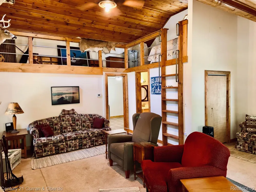 111 Petoskey Drive Roscommon Village, MI 48653