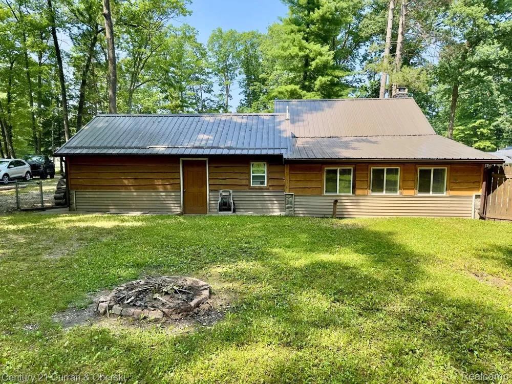 111 Petoskey Drive Roscommon Village, MI 48653