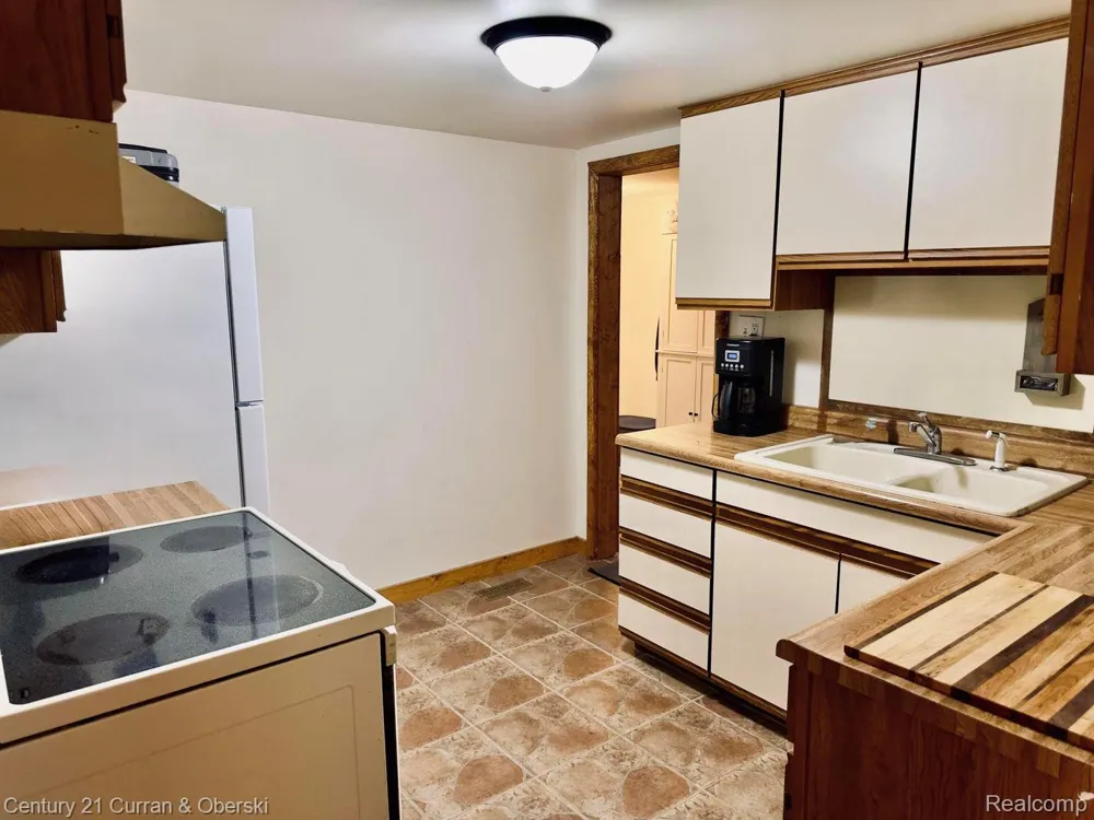 111 Petoskey Drive Roscommon Village, MI 48653