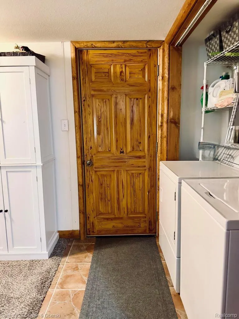 111 Petoskey Drive Roscommon Village, MI 48653