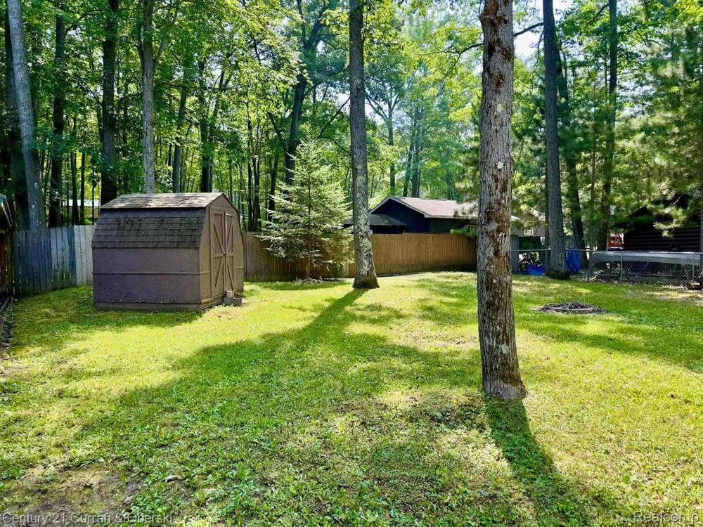 111 Petoskey Drive Roscommon Village, MI 48653