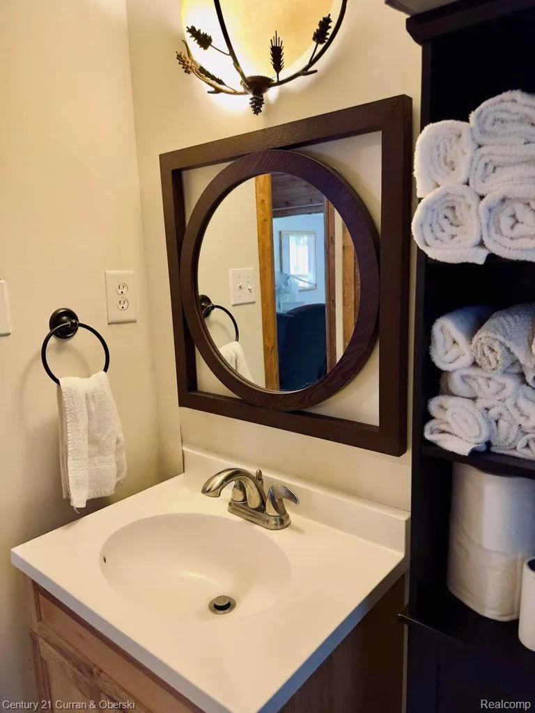 111 Petoskey Drive Roscommon Village, MI 48653