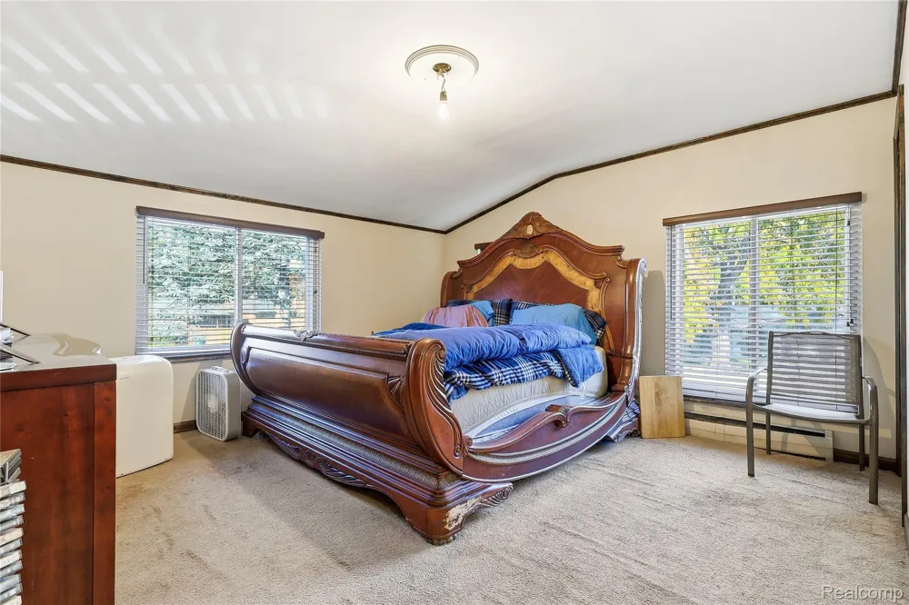 35163 Dumbarton Street Harrison Charter Township, MI 48045