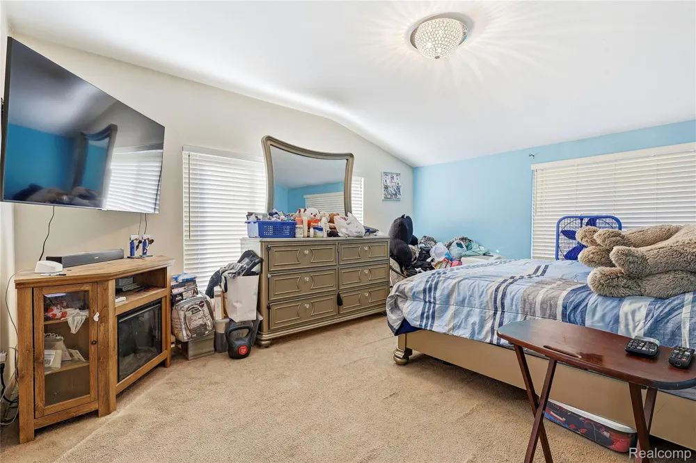 35163 Dumbarton Street Harrison Charter Township, MI 48045
