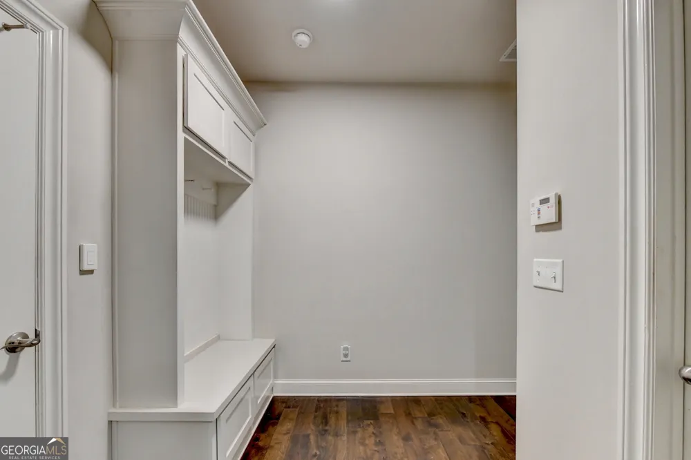 4922 Park Vale DR Buford, GA 30518