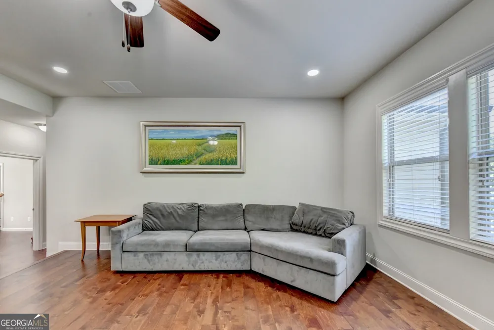 4922 Park Vale DR Buford, GA 30518