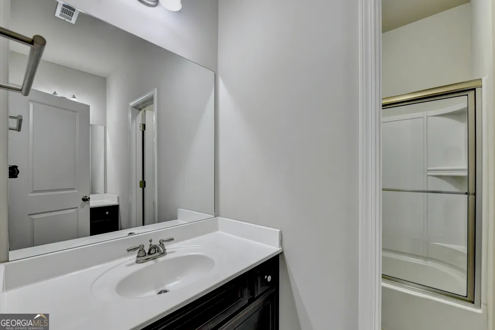 4922 Park Vale DR Buford, GA 30518