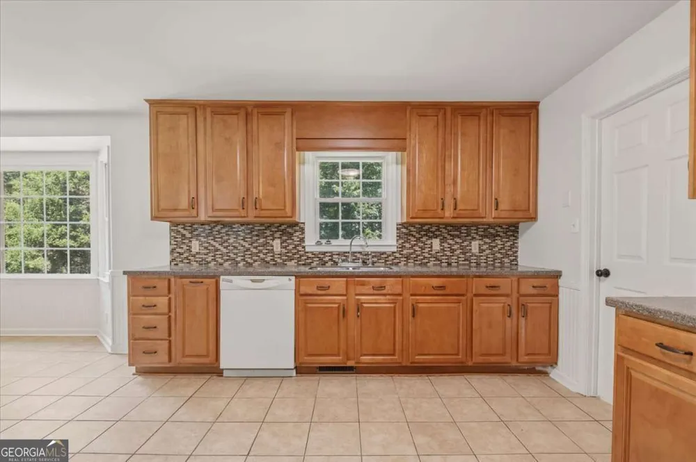 591 Old Taylorsville RD Aragon, GA 30104