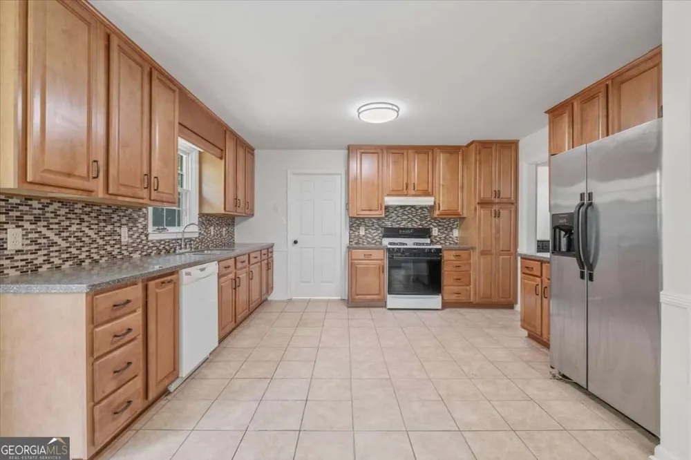 591 Old Taylorsville RD Aragon, GA 30104