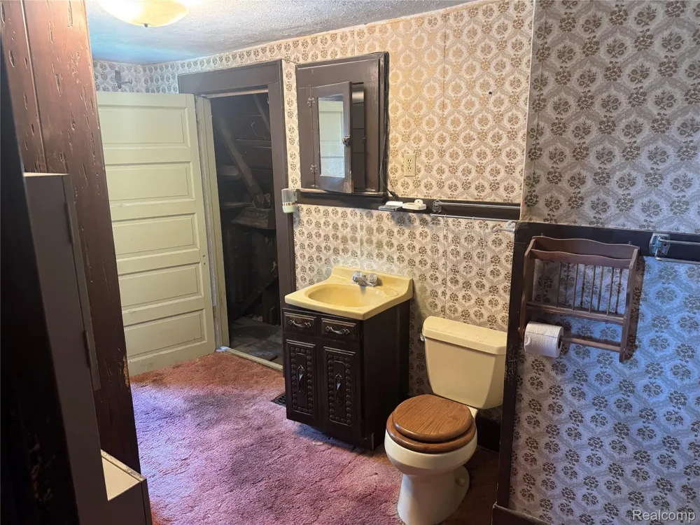 333 Greenly Street Adrian City, MI 49221
