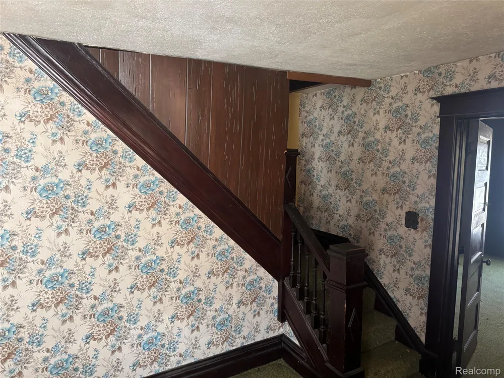 333 Greenly Street Adrian City, MI 49221