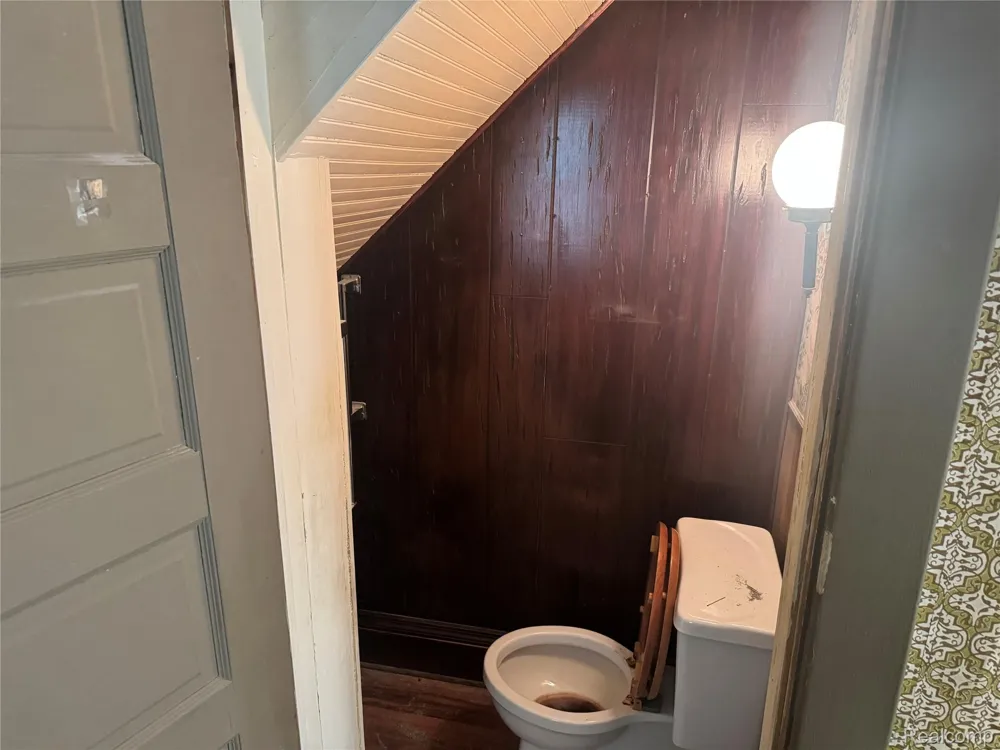 333 Greenly Street Adrian City, MI 49221