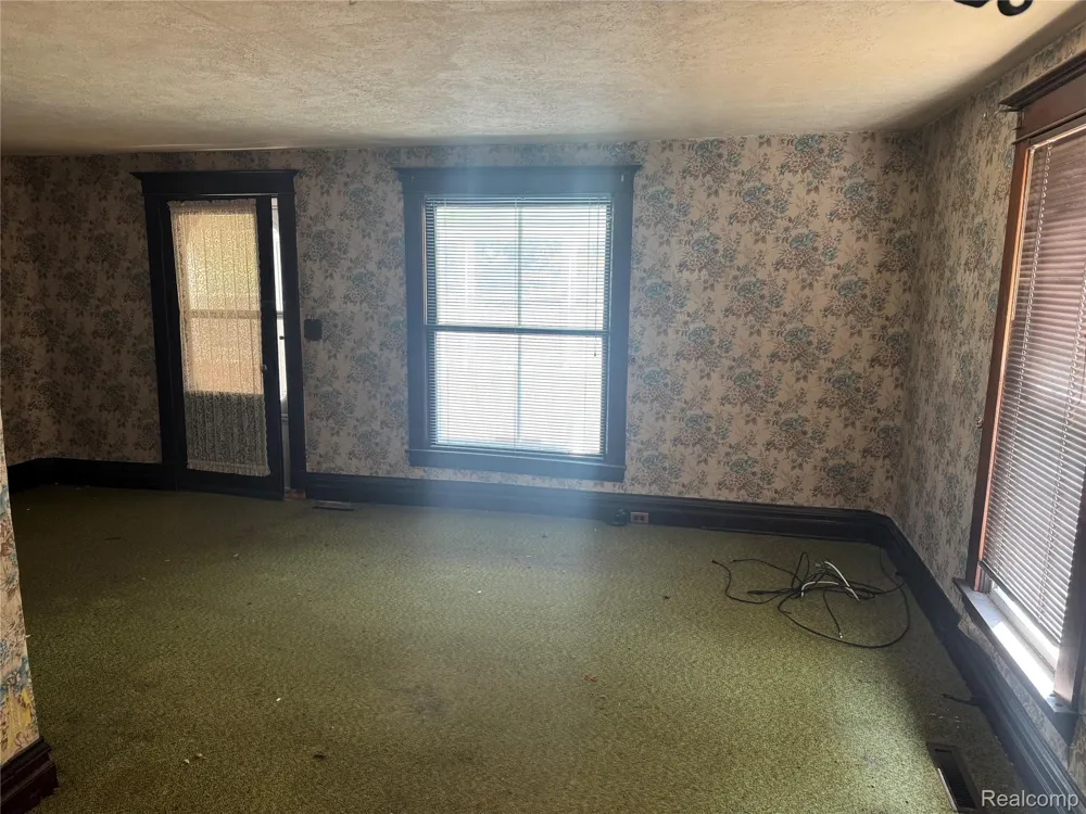 333 Greenly Street Adrian City, MI 49221