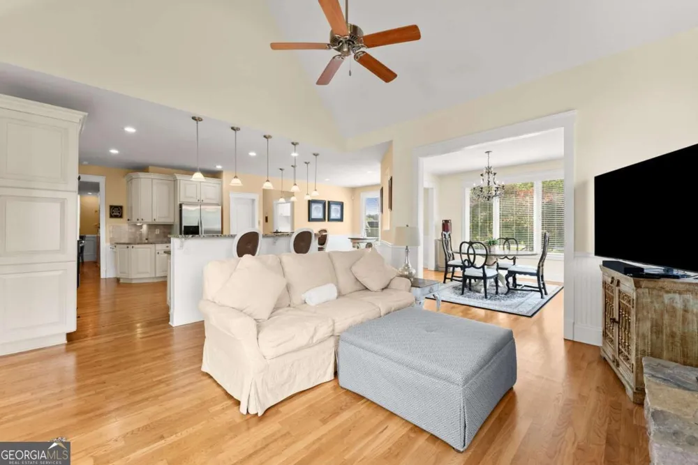 526 Orchard DR Clarkesville, GA 30523