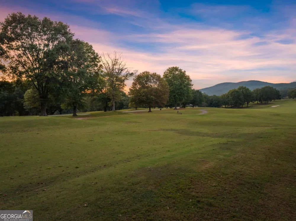 526 Orchard DR Clarkesville, GA 30523