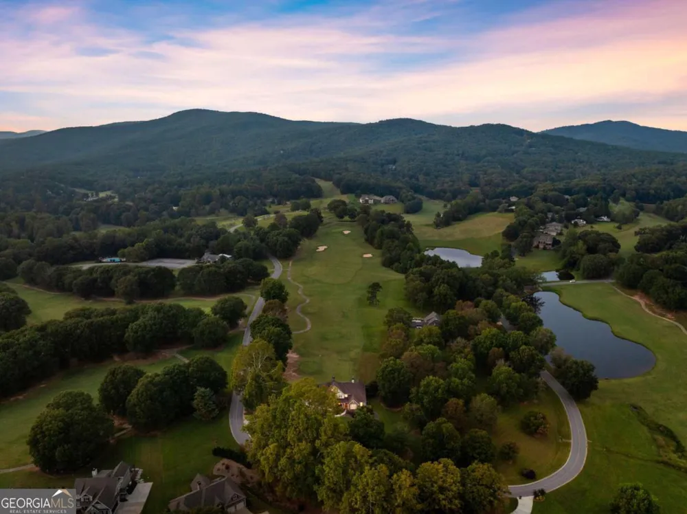 526 Orchard DR Clarkesville, GA 30523