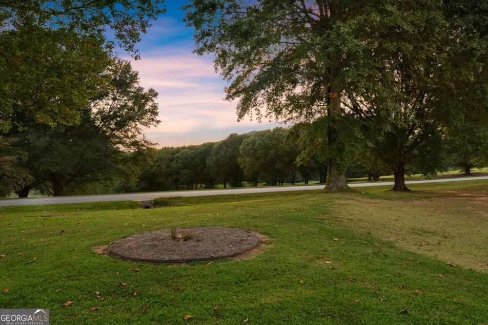 526 Orchard DR Clarkesville, GA 30523