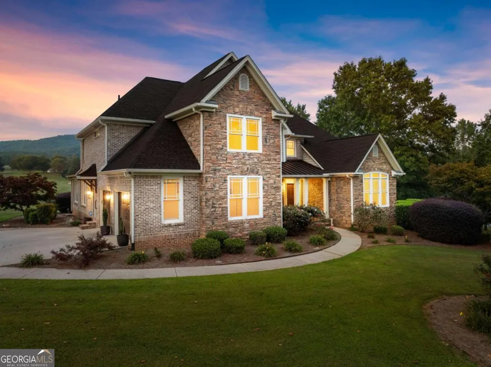526 Orchard DR Clarkesville, GA 30523