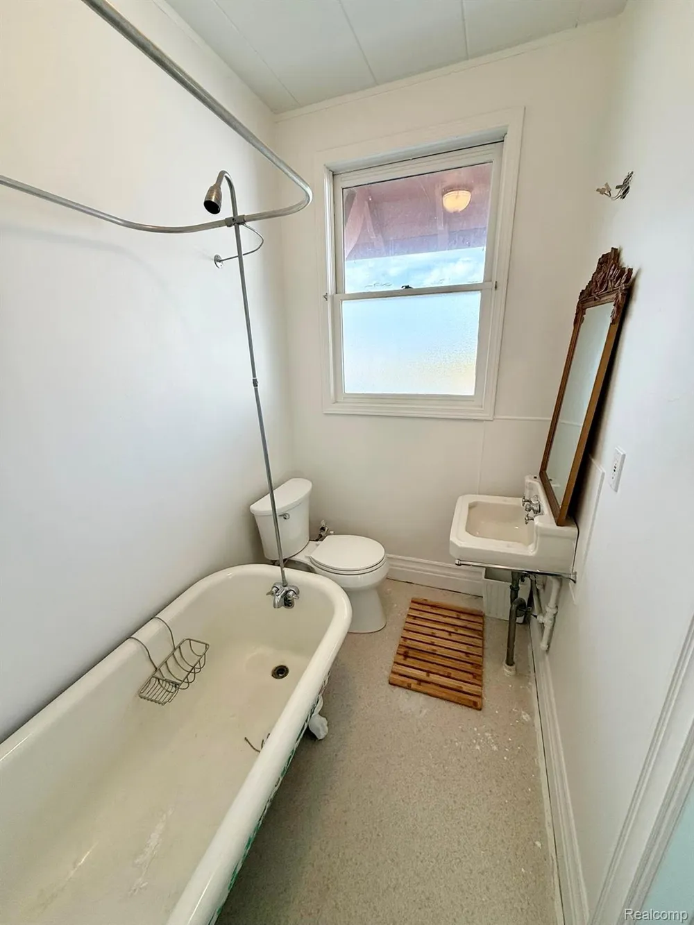 9963 S Channel Dr Clay Township, MI 48028