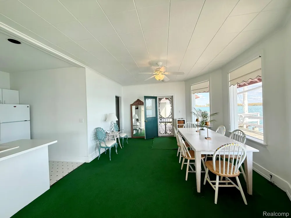 9963 S Channel Dr Clay Township, MI 48028